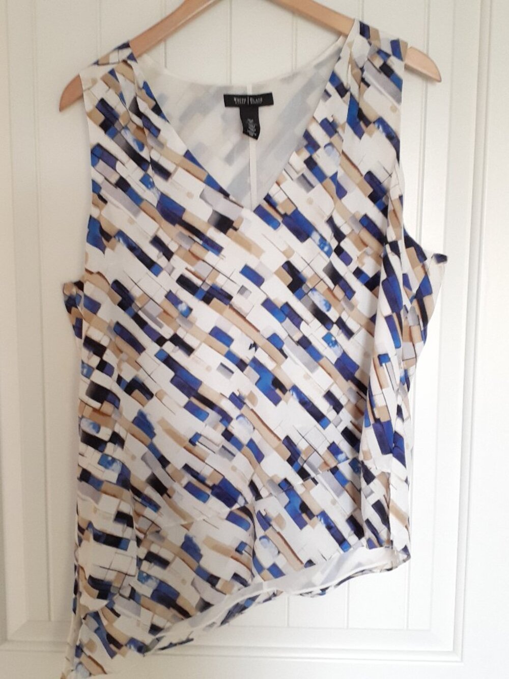 WHBM Silk Geo Abstract Print Asymmetrical Sleeveless V-Neck Top Blue Size XL